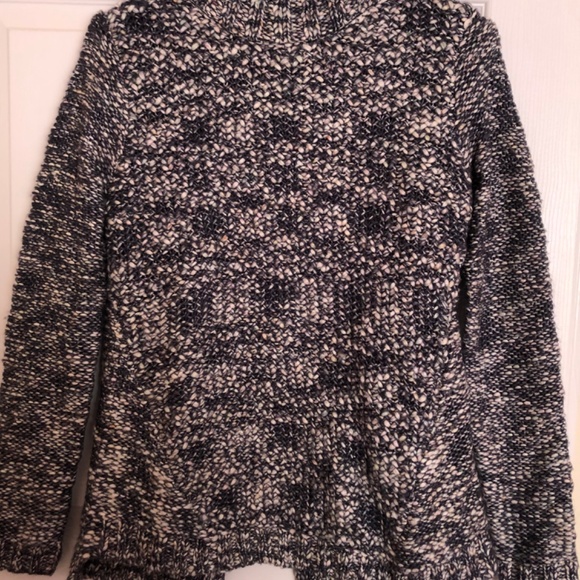 Forever 21 mock neck sweater - Picture 3 of 3